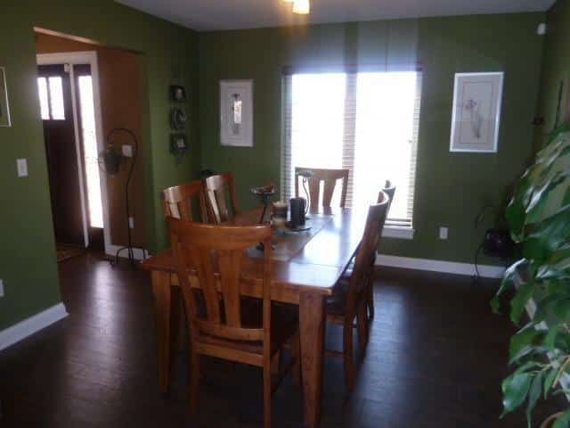 Really Bad Dining Room Photo